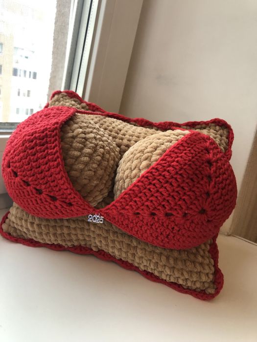 Подушка грудь, подарунок