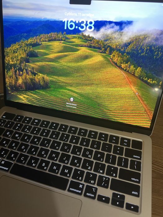 Macbook air 13 M4 256 16 на гарантии еще 9 месяцев