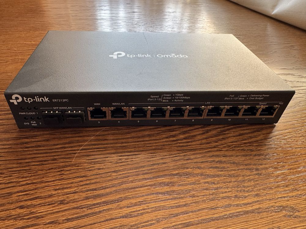 TP-Link ER7212PC – Router + Switch 8xLAN PoE + 2xSFP + Omada