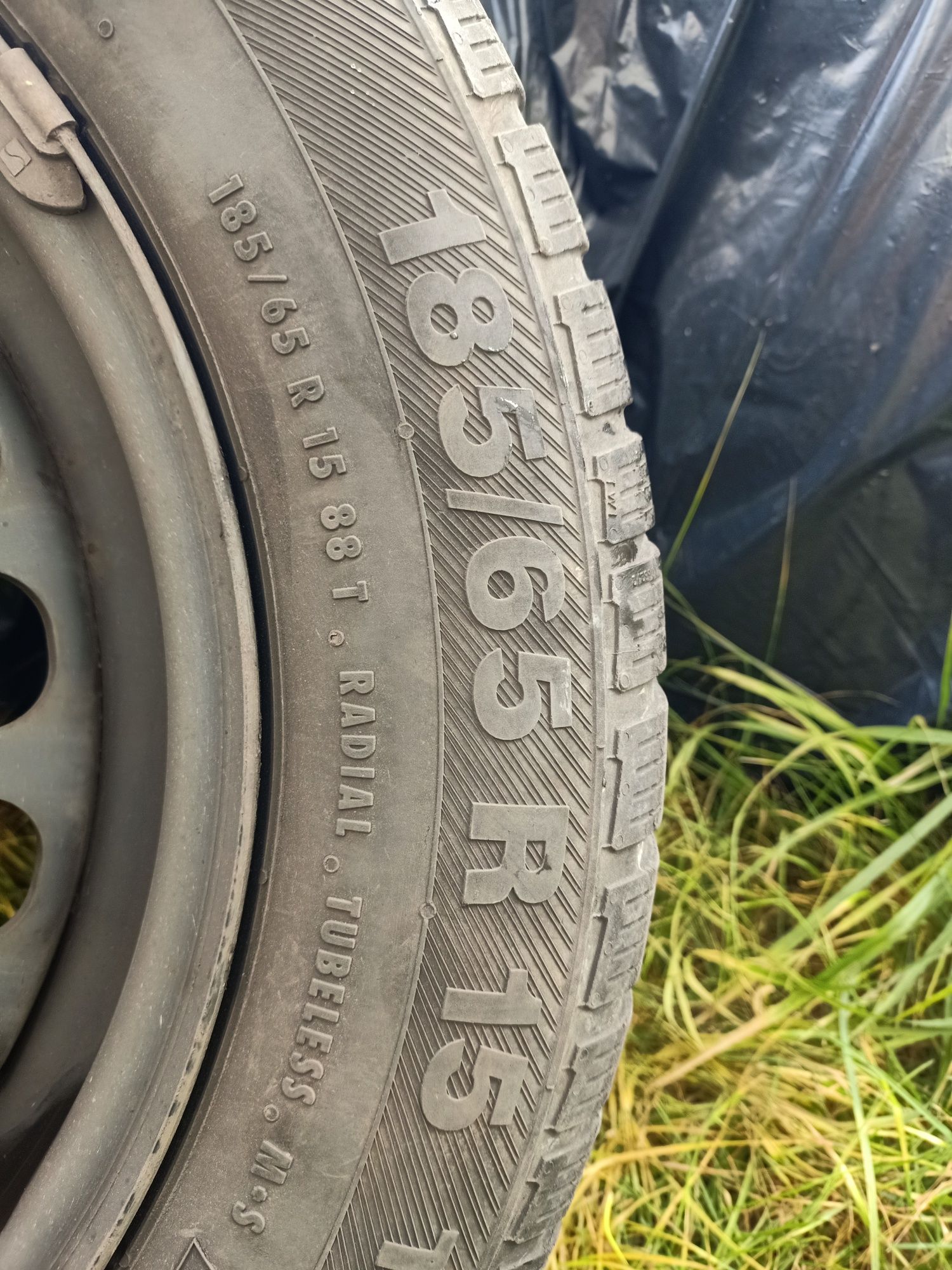 Opony zimowe + stał felgi. Barum Polaris 3. 185/65 r15.
