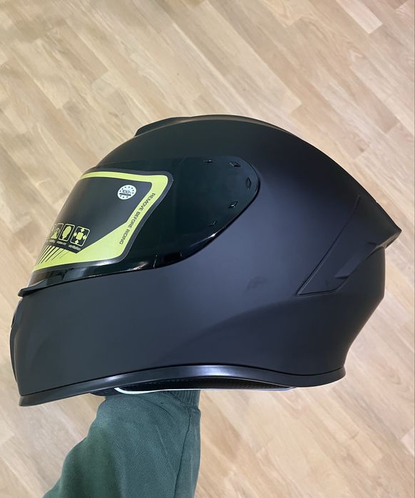 Продам шоломи Crown Racing