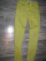 Jeansy żółte 140cm
