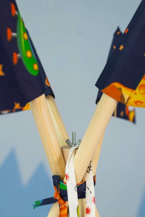 Дитячий вігвам “Космос” з планетами + підвіска Місяць у подарунок