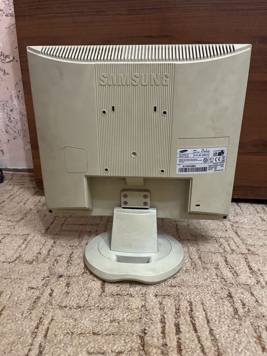 Продам монітор Samsung SyncMaster 710n