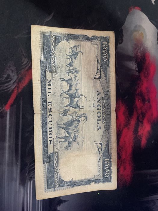 Notas de 1000 escudos do banco de angola 1970