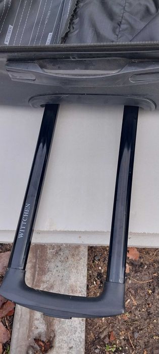 продам велику валізу