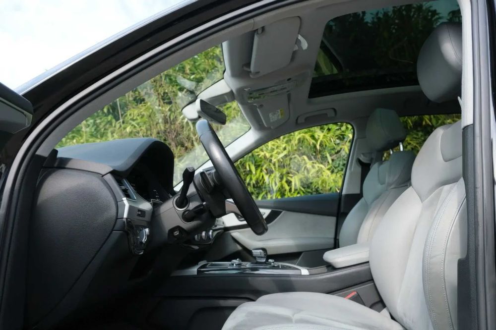 Audi Q7 quattro      2016