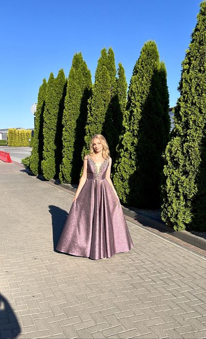 Вечірня сукня, випускне плаття
