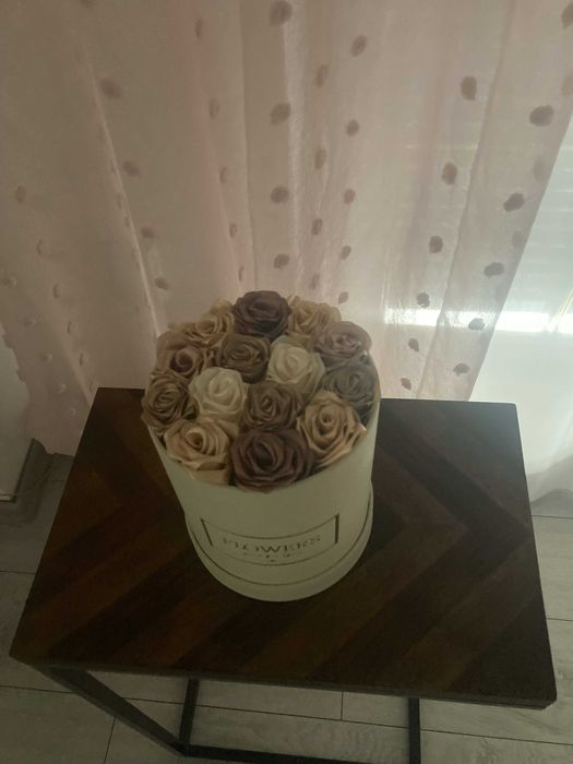 Flower box, róże, prezent