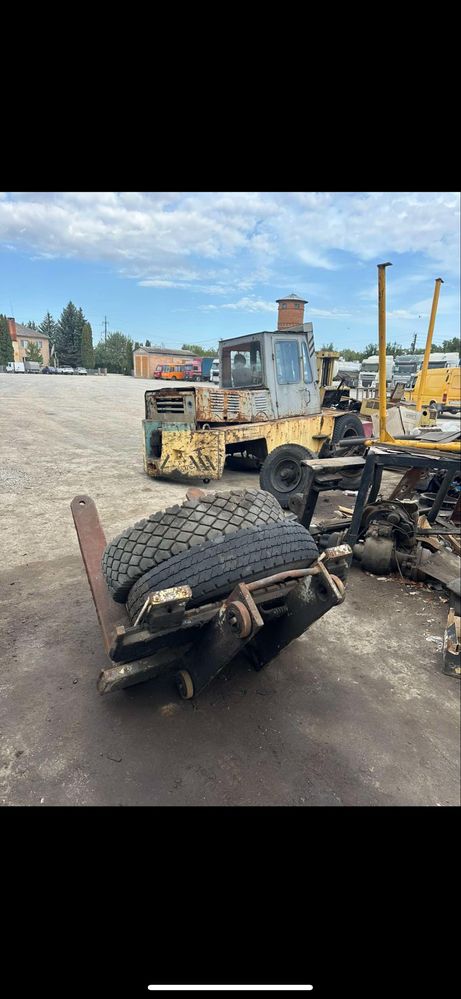 Розбираю Львівський навантажувач 5т погрузчик кара львівська