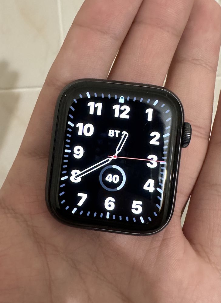 Apple watch 5 44mm Space Gray Aluminum