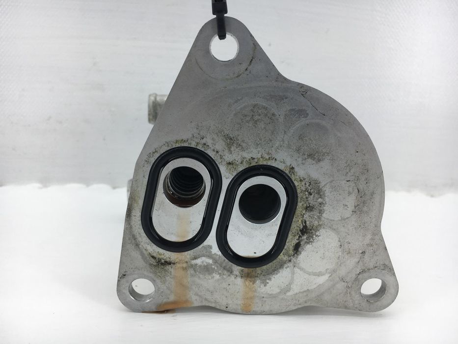 Радіатор мастила VOLVO XC40 2017- (вмятини на трубках) 31437022