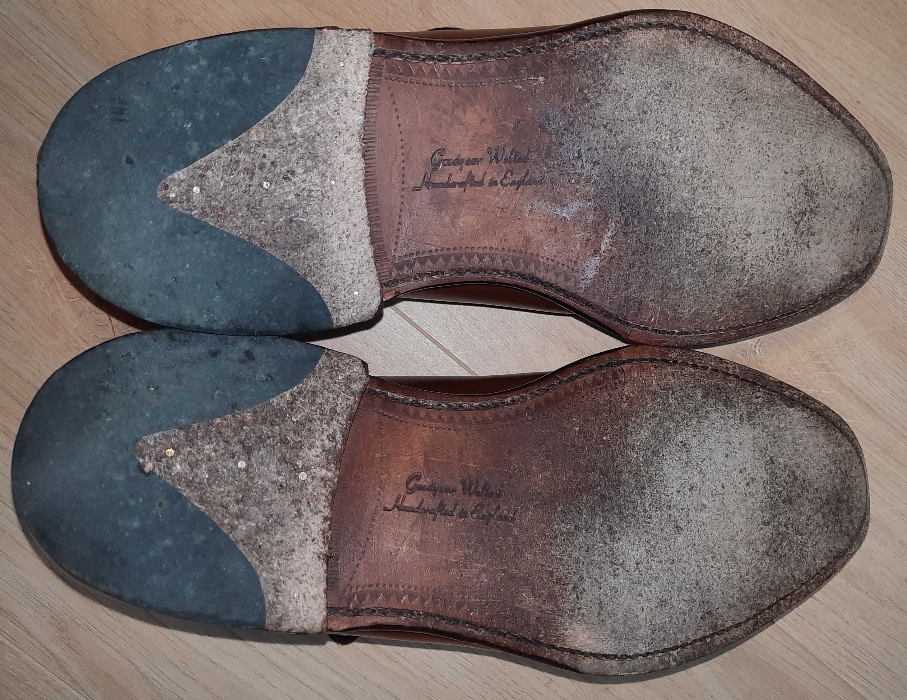 Loake 1880 Brogsy Strand Mahogany