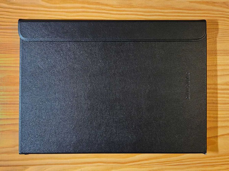 Планшет 9.7" Samsung Galaxy Tab S2 (SM-T813) з оригінальним чохлом