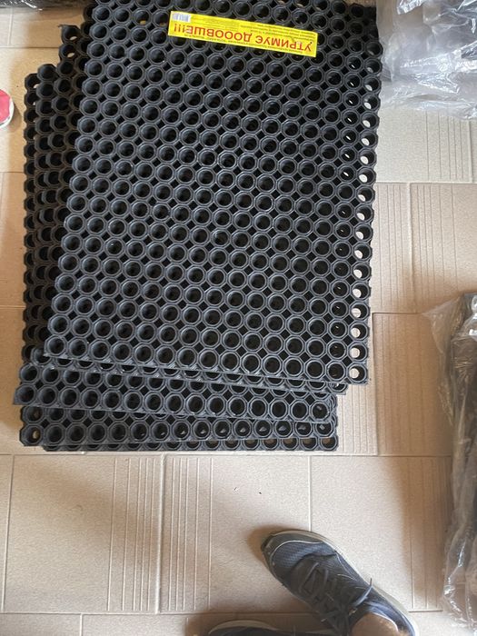 Коврики гумові різних розмірів “СОТИ”