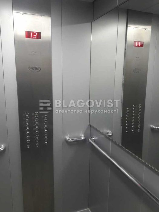 Грушевського 9-а Ціна 1 800 000 $