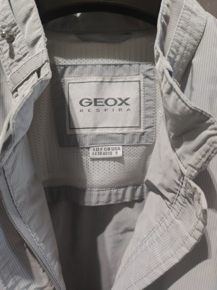 Жіноча куртка Geox