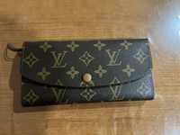 Vendo carteira Louis Vuitton NOVA