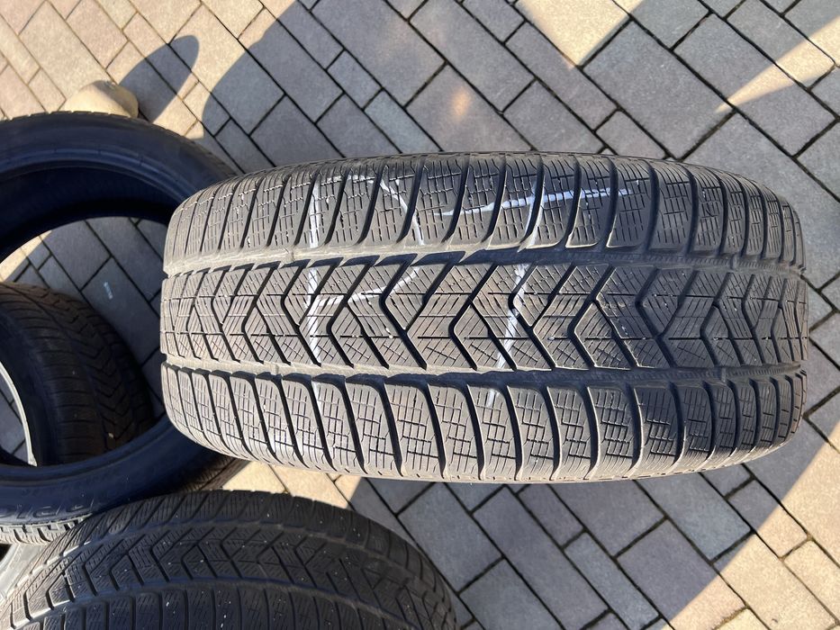 Pirelli Scorpion Winter 255/45/20