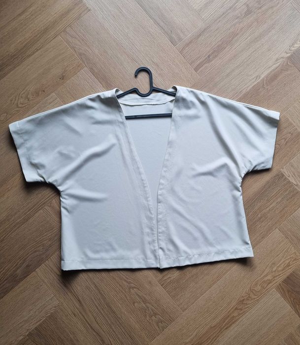 Damska marynarka szeroka narzuta kimono bluza beżowa