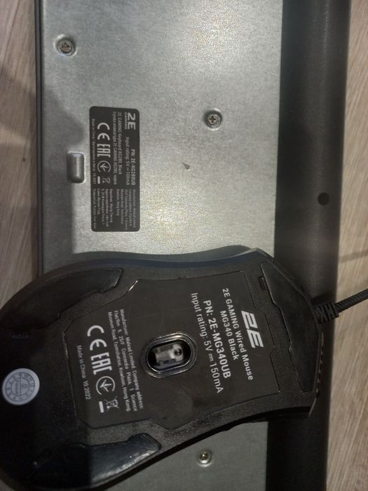 Комп'ютер в гарному стані + веб-камера+блютуз адаптер.