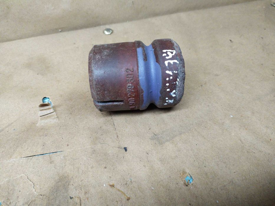 Opel Vectra A відбійник отбойник на передні стійки б/у оригінал GM