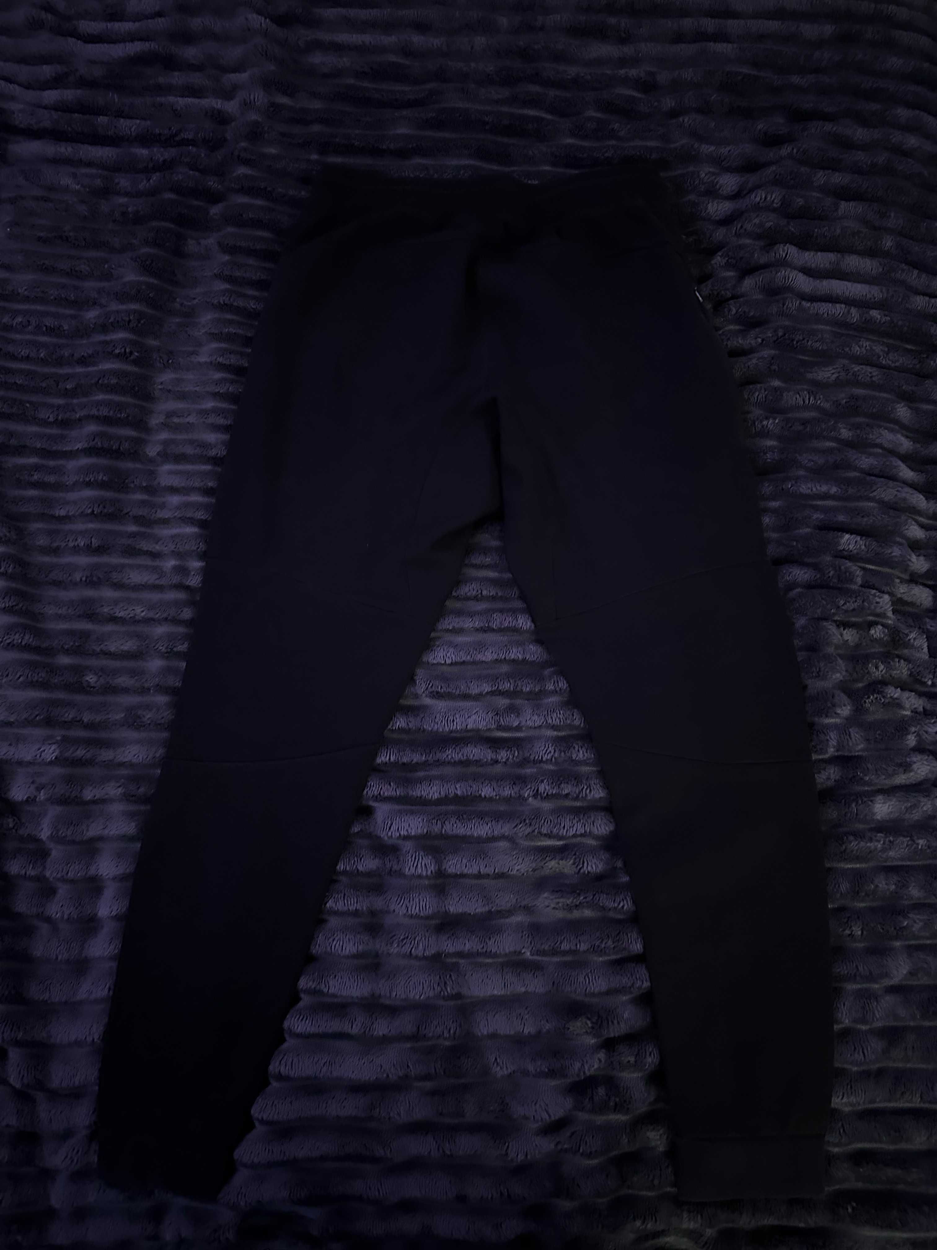 Spodnie Dresowe Nike Tech Fleece Czarne