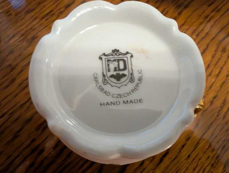 Zestaw porcelany Carlsbad MD – ręcznie zdobiony, złocenia, Czechy
