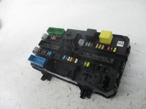 Caixa fusíveis / SAM / BSI OPEL Astra H Caravan (L35)