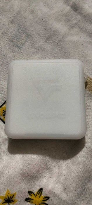 Кейс для зберігання карти пам'яті Vanguard