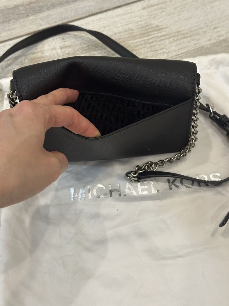 Продам сумку клатч  Michael Kors  кожа original