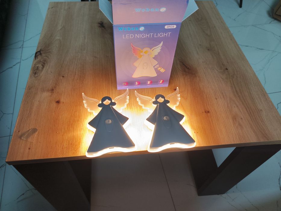 Lampka nocna LED z czujnikiem ruchu