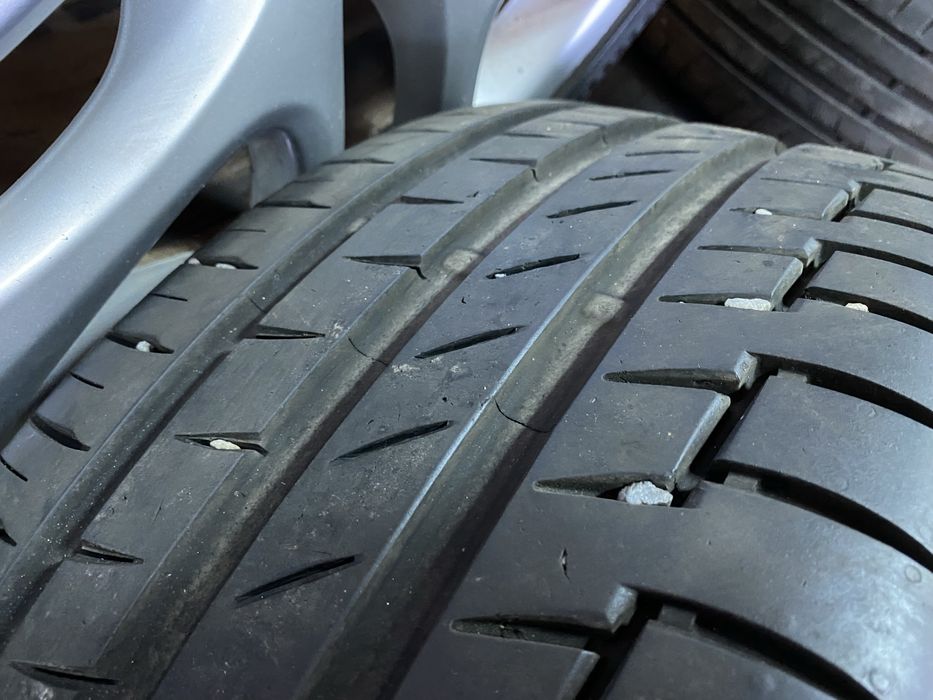 Jantes 17 VW Originais com Pneus 235/45/17