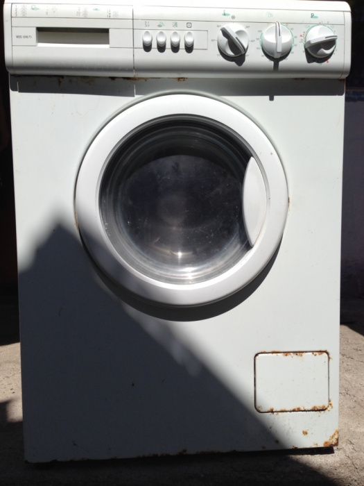 Стиральная машинка indesit WDS 40