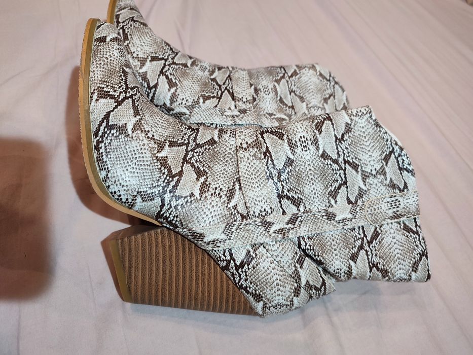 Botki kowbojki Vices skóra węża r. 39 nowe