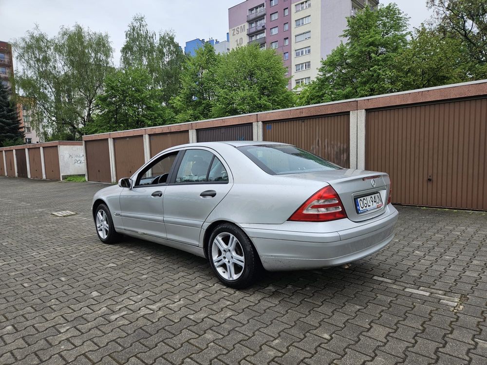 Mercedes c180 2.0 Benzyna Klima Ładny