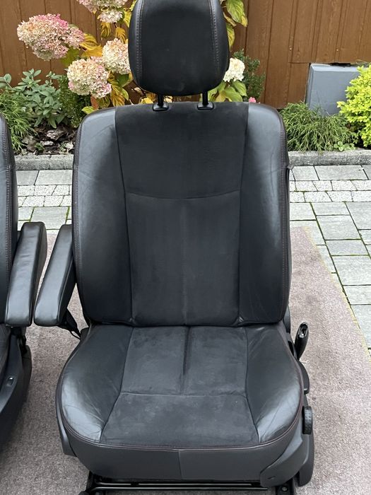 Espace IV Czerwona Nic  Alkantara