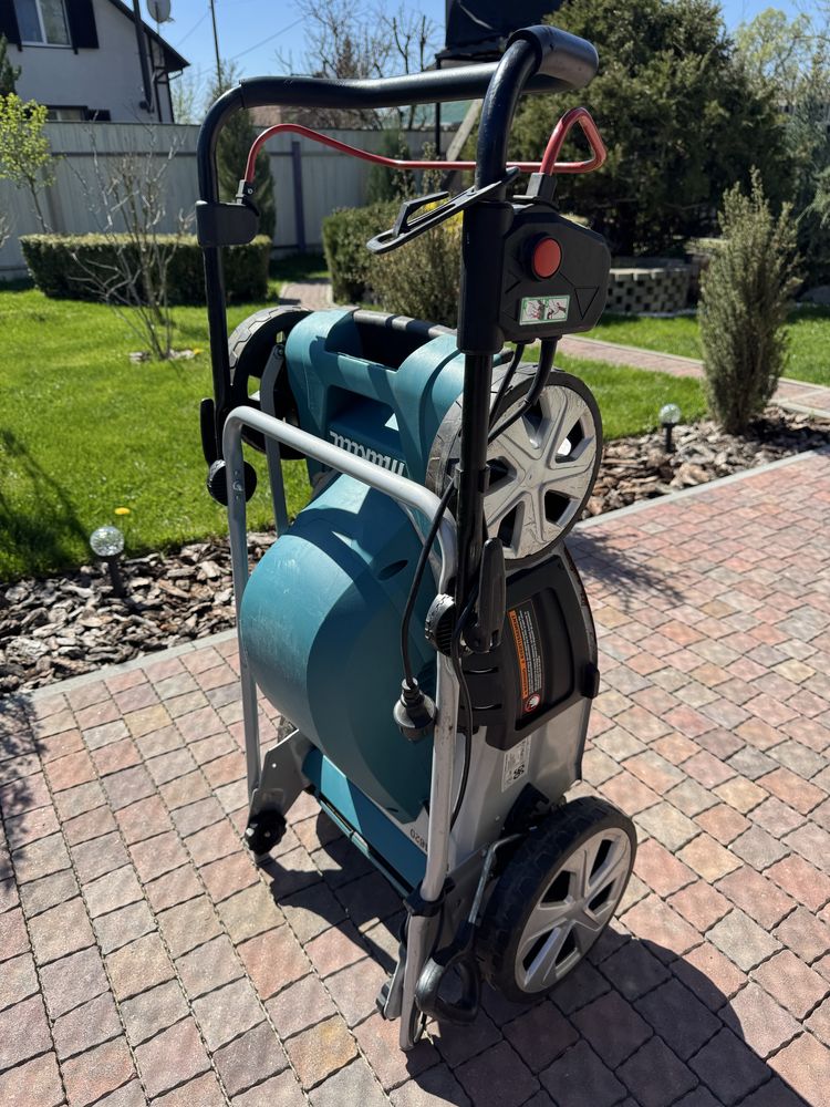 Газонокосарка електрична Makita ELM4620