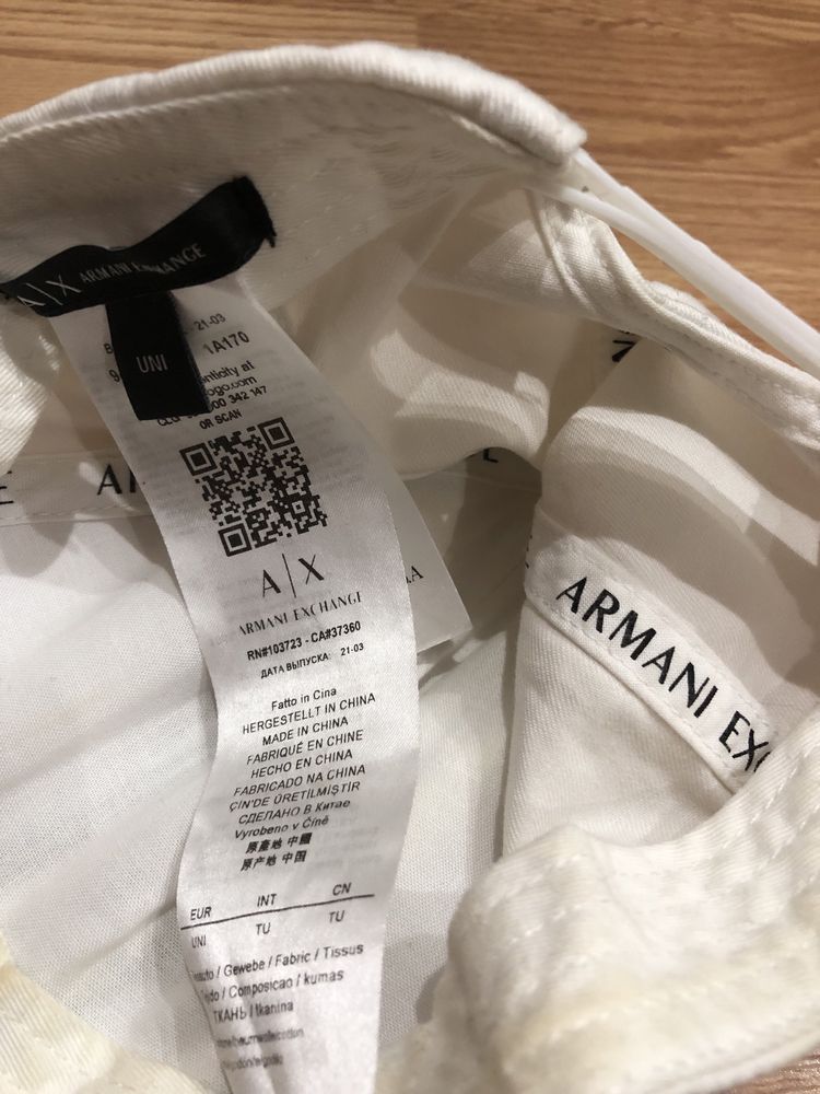 Кепки от Armani Exchange,унисекс