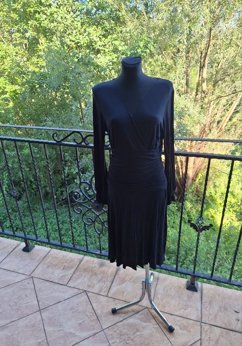 Czarna sukienka midi długi rękaw 97 % wiskoza Bravissimo rozmiar L 40