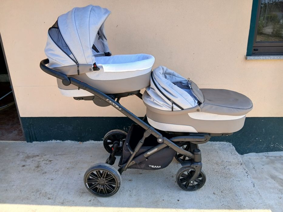 Carrinho de bebé para gémeos