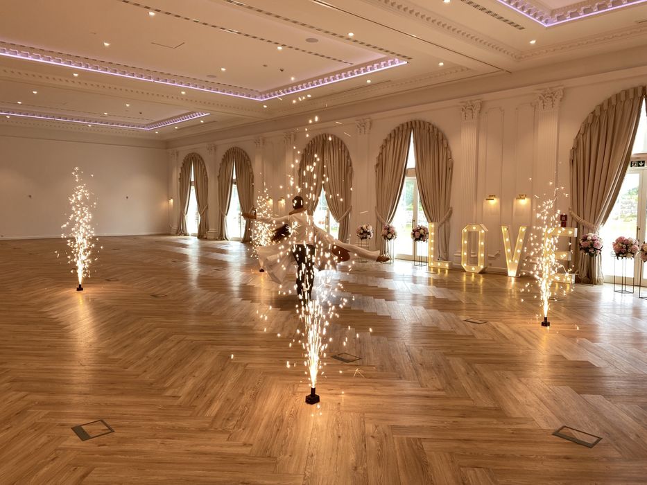 Napis MIŁOŚĆ | CIĘŻKI DYM | BARMIX | Kolorowy dym | Iskry na Wesele!