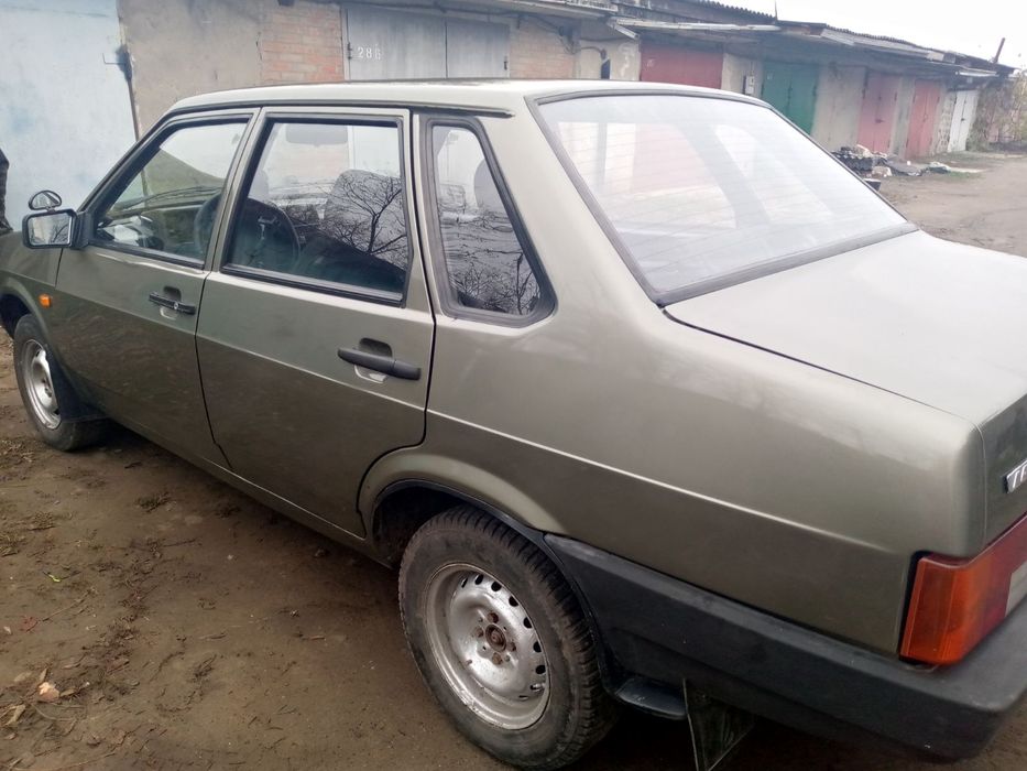 Продам автомобіль ВАЗ 21099