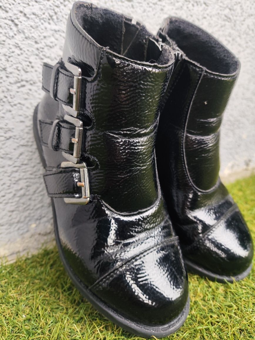 Buty jesienne kozaki trzewiki Reserved sztyblety buty za kostkę półbut