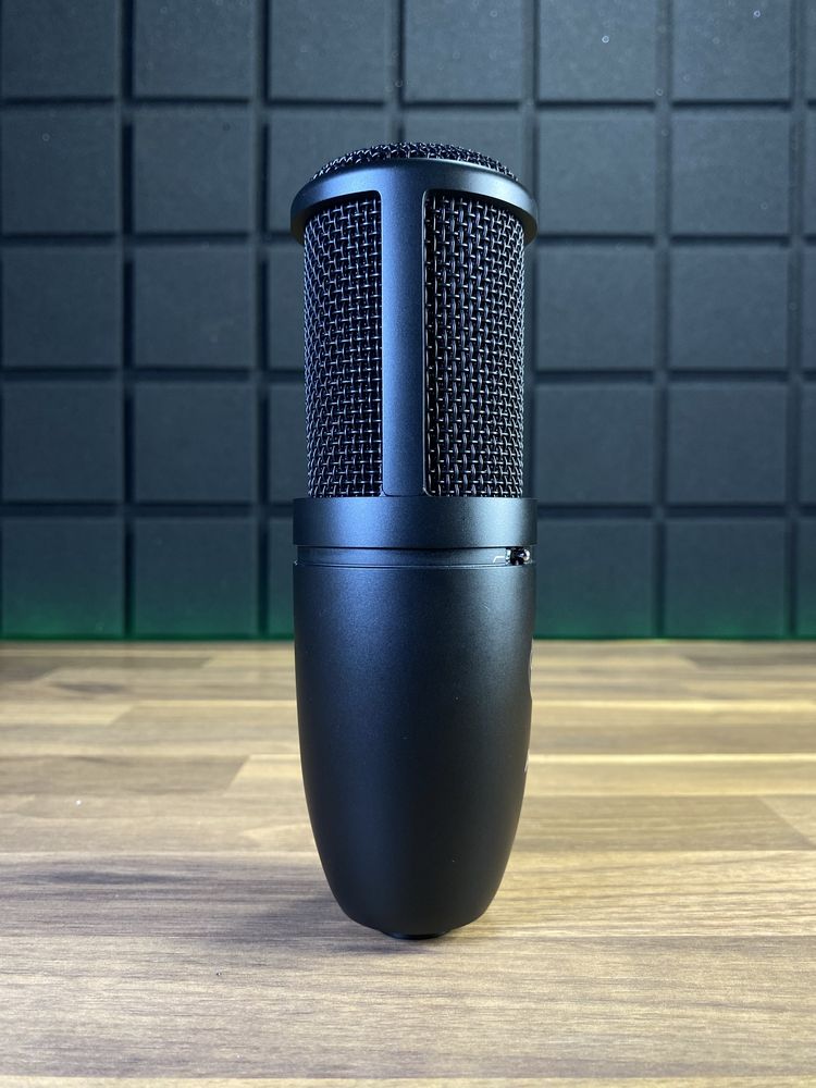 AKG Perception P120
