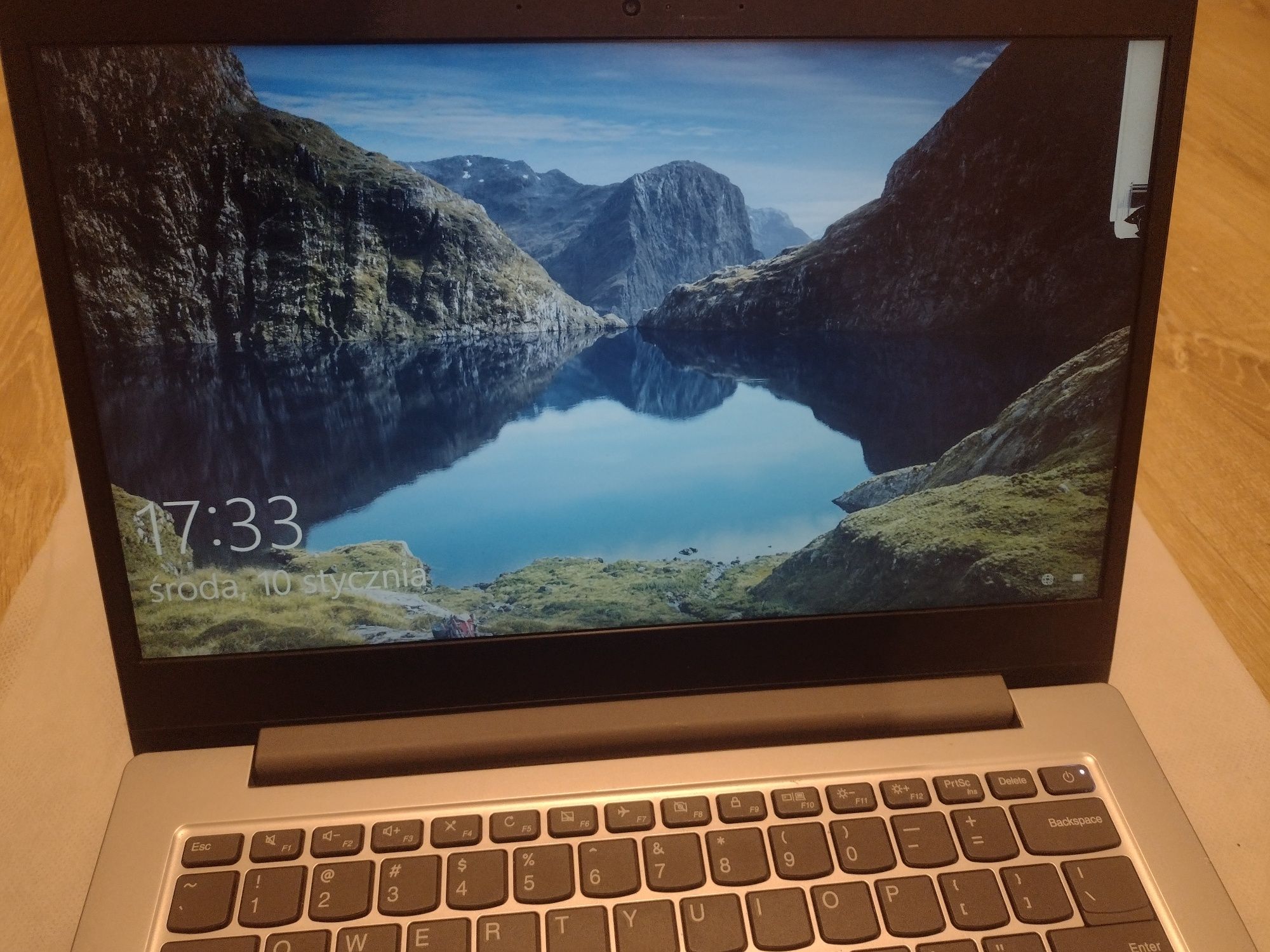 Laptop Lenovo uszkodzony