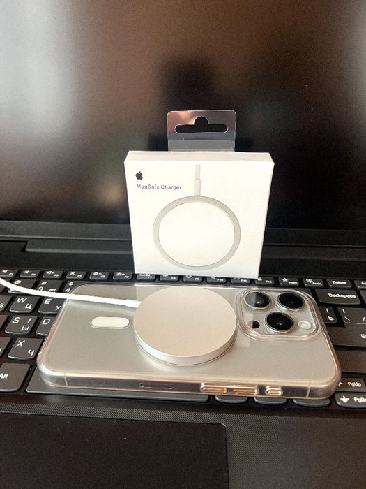 Бездротова зарядка MagSafe 15W