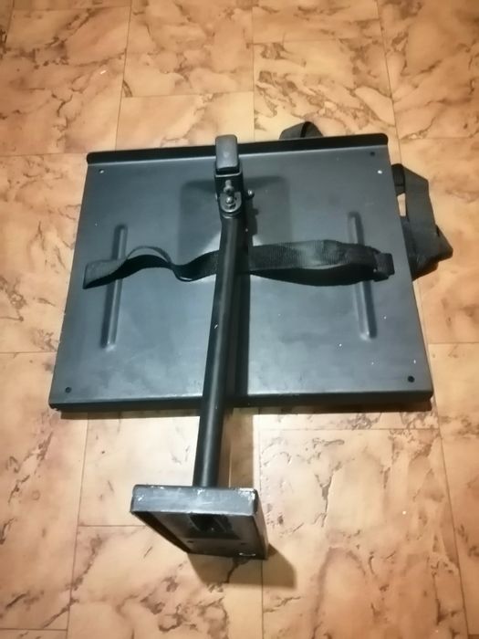 Uchwyt pulka rtv na sciane