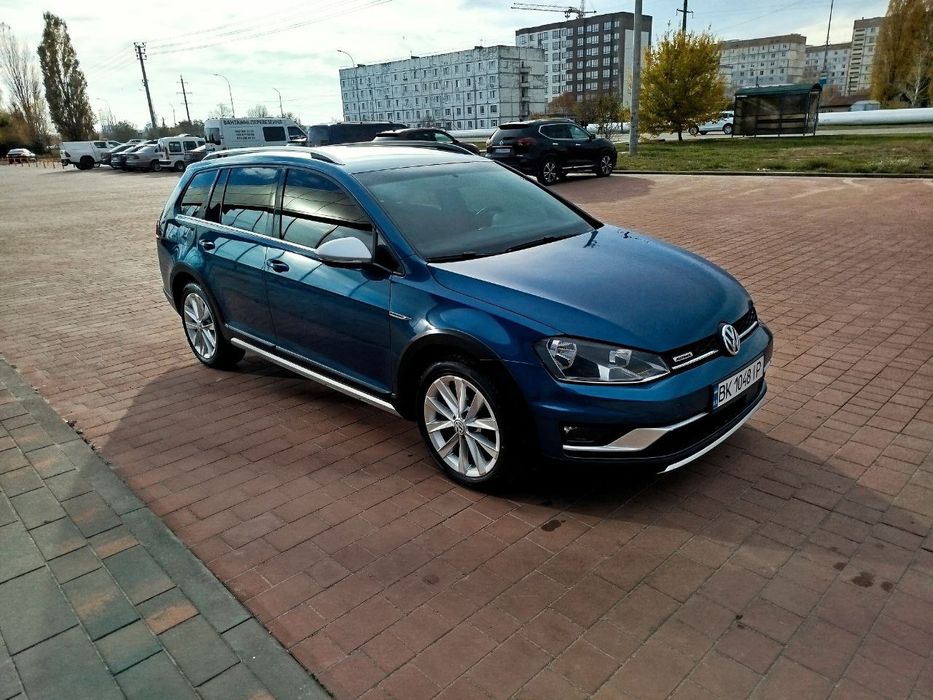 Продам Volkswagen Golf 7 Alltrack