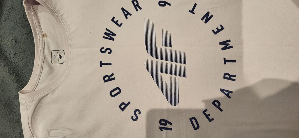 T shirt 4F rozm 146